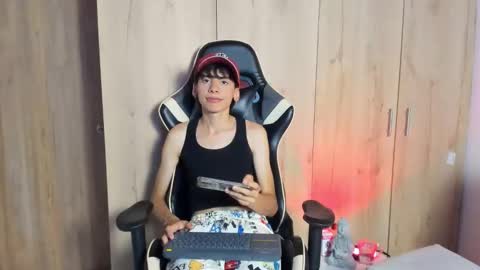 angel_dustt1 online show from June 10, 2026, 8:30 pm