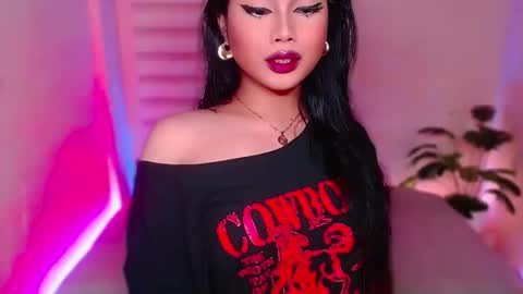 Snapshot of angel_eloaxx chatting on June 8, 2026, 6:19 pm Angel online show from June 8, 2026, 6:19 pm