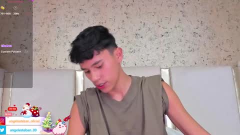 Snapshot of angel_esteban_fx chatting on January 7, 2025, 3:35 am ngel Esteban online show from January 7, 2025, 3:35 am