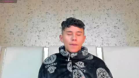 Snapshot of angel_esteban_fx chatting on March 8, 2025, 10:11 am ngel Esteban online show from March 8, 2025, 10:11 am