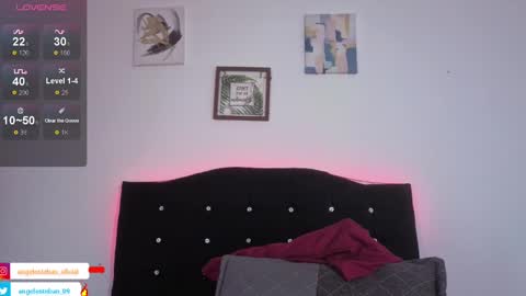 Snapshot of angel_esteban_fx chatting on November 10, 2025, 11:31 am ngel Esteban online show from November 10, 2025, 11:31 am