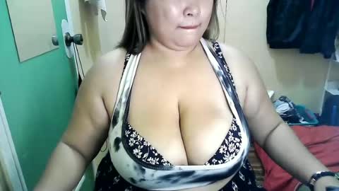 Snapshot of angel_fuckxx6969 chatting on May 15, 2026, 12:28 am angel_fuckxx6969 online show from May 15, 2026, 12:28 am