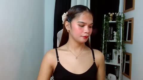 Snapshot of angel_indiguise chatting on May 28, 2026, 3:26 am angela online show from May 28, 2026, 3:26 am