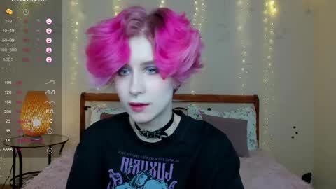 Snapshot of angel_julles chatting on May 10, 2026, 9:36 am Angel Dust online show from May 10, 2026, 9:36 am