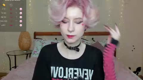 Snapshot of angel_julles chatting on June 25, 2026, 9:25 am Angel Dust online show from June 25, 2026, 9:25 am