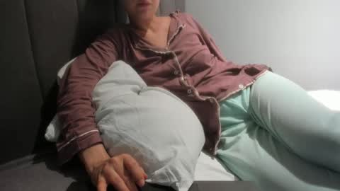 angel_lee__ online show from November 25, 2025, 3:50 am