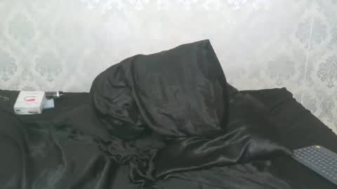 Snapshot of angel_lein chatting on October 10, 2025, 7:02 pm Angel Lein online show from October 10, 2025, 7:02 pm