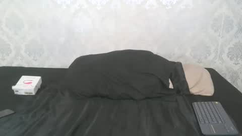 Snapshot of angel_lein chatting on October 14, 2025, 5:25 pm Angel Lein online show from October 14, 2025, 5:25 pm