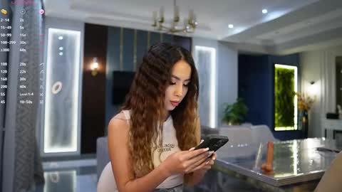 Snapshot of angel_luisa chatting on February 24, 2025, 2:15 pm Luisa online show from February 24, 2025, 2:15 pm