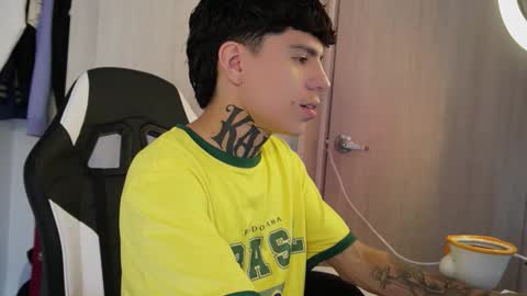 Snapshot of angel_luna0 chatting on June 1, 2026, 6:53 pm angel_luna0 online show from June 1, 2026, 6:53 pm