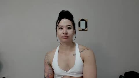 Snapshot of angel_martins chatting on October 17, 2025, 1:35 pm Angel online show from October 17, 2025, 1:35 pm