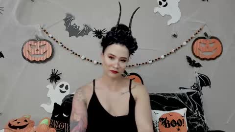 Snapshot of angel_martins chatting on October 29, 2025, 1:30 am Angel online show from October 29, 2025, 1:30 am