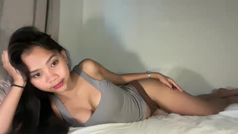 angel_petite07 online show from March 19, 2026, 7:56 am
