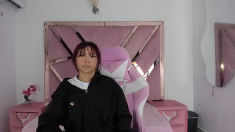 Snapshot of angel_petitex01 chatting on July 25, 2026, 8:50 pm Angell online show from July 25, 2026, 8:50 pm