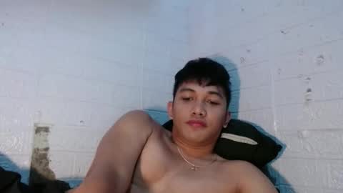 Snapshot of angel_rafael chatting on November 28, 2025, 8:06 am angel_rafael online show from November 28, 2025, 8:06 am