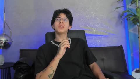 Snapshot of angel_scott2 chatting on February 22, 2026, 11:20 am angel_scott2 online show from February 22, 2026, 11:20 am