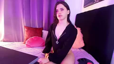  Angel  online show from July 4, 2026, 9:10 pm