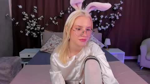 Angelica online show from June 12, 2026, 1:54 pm