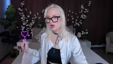 Angelica online show from June 20, 2026, 1:58 pm