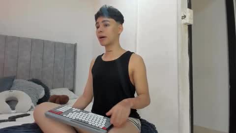 Snapshot of angel_villarreal chatting on September 21, 2025, 4:14 am Angel online show from September 21, 2025, 4:14 am