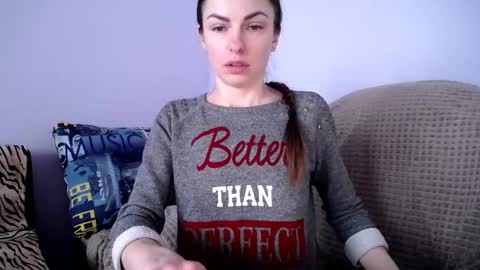 Snapshot of angel_zoe77 chatting on February 4, 2026, 10:10 am Zoe online show from February 4, 2026, 10:10 am