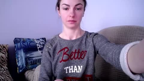 Snapshot of angel_zoe77 chatting on February 14, 2026, 9:39 am Zoe online show from February 14, 2026, 9:39 am