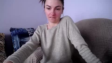 Snapshot of angel_zoe77 chatting on February 19, 2026, 10:11 am Zoe online show from February 19, 2026, 10:11 am