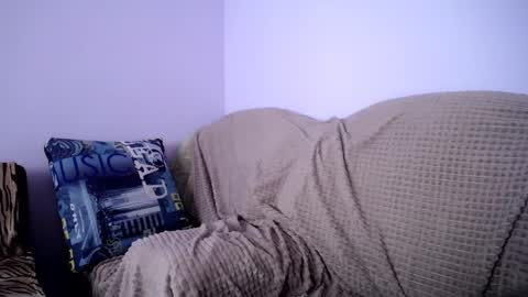 Snapshot of angel_zoe77 chatting on March 1, 2026, 12:29 pm Zoe online show from March 1, 2026, 12:29 pm