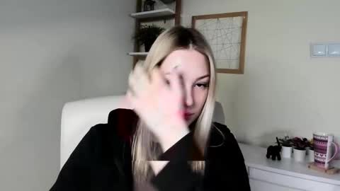 Angela online show from February 13, 2026, 6:31 am