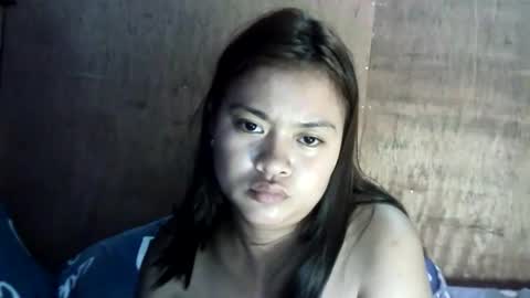 Snapshot of angela_rose12345 chatting on June 5, 2026, 6:52 am angela_rose12345 online show from June 5, 2026, 6:52 am