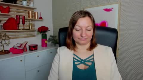 Angela online show from April 9, 2026, 6:19 am