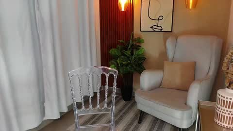 Angela online show from December 17, 2024, 6:42 pm