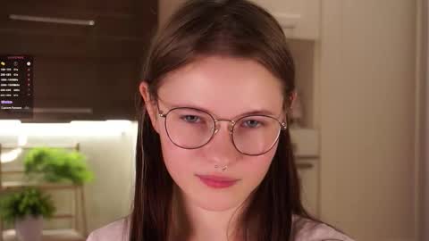 Mary online show from September 12, 2025, 11:10 am