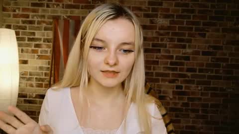 angelabunny_ online show from May 23, 2026, 9:13 am