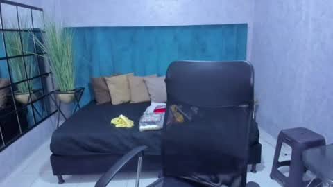 Angela online show from July 18, 2026, 3:33 am