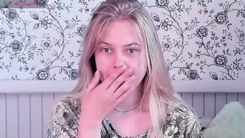 Snapshot of angelanty chatting on July 1, 2026, 10:06 am Darsi Anty online show from July 1, 2026, 10:06 am