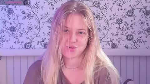Snapshot of angelanty chatting on July 5, 2026, 1:29 pm Darsi Anty online show from July 5, 2026, 1:29 pm