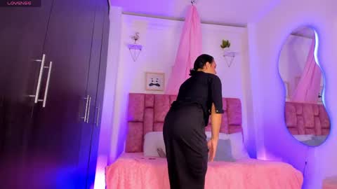 Angel  online show from April 11, 2026, 11:25 am