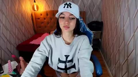 Snapshot of angelchristix chatting on April 20, 2026, 1:25 pm Angel online show from April 20, 2026, 1:25 pm