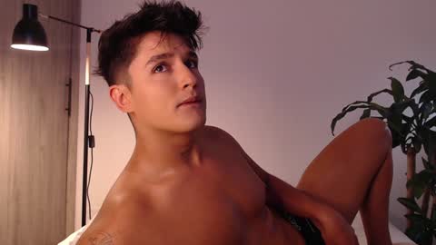 Snapshot of angelcossio chatting on December 13, 2024, 8:26 pm Angel online show from December 13, 2024, 8:26 pm