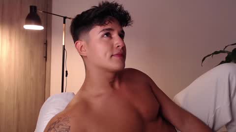 Snapshot of angelcossio chatting on December 21, 2024, 10:51 pm Angel online show from December 21, 2024, 10:51 pm