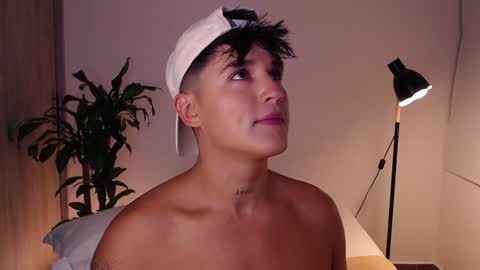 Snapshot of angelcossio chatting on January 16, 2025, 1:37 am Angel online show from January 16, 2025, 1:37 am