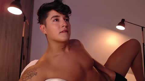 Snapshot of angelcossio chatting on February 16, 2025, 2:09 am Angel online show from February 16, 2025, 2:09 am