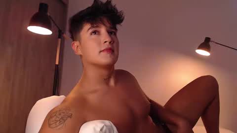 Snapshot of angelcossio chatting on February 26, 2025, 9:05 pm Angel online show from February 26, 2025, 9:05 pm