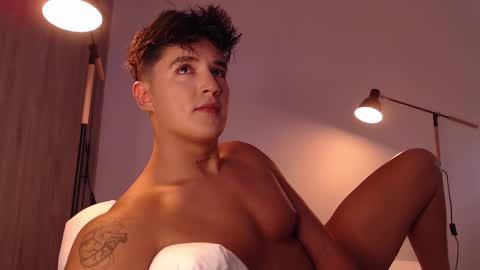 Snapshot of angelcossio chatting on March 6, 2025, 10:15 pm Angel online show from March 6, 2025, 10:15 pm