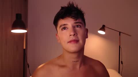 Snapshot of angelcossio chatting on March 7, 2025, 1:20 am Angel online show from March 7, 2025, 1:20 am