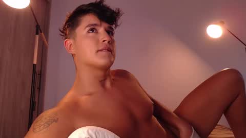 Snapshot of angelcossio chatting on March 10, 2025, 10:55 pm Angel online show from March 10, 2025, 10:55 pm