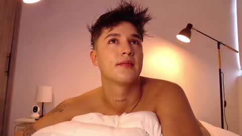 Snapshot of angelcossio chatting on October 1, 2025, 9:10 pm Angel online show from October 1, 2025, 9:10 pm