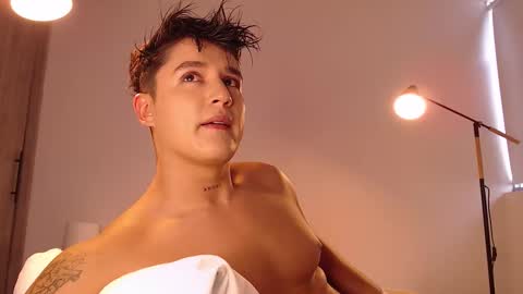 Snapshot of angelcossio chatting on November 25, 2025, 7:03 pm Angel online show from November 25, 2025, 7:03 pm