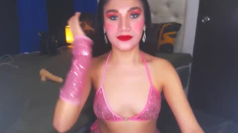 Snapshot of angelcumfallen chatting on January 15, 2025, 10:35 pm Angel online show from January 15, 2025, 10:35 pm